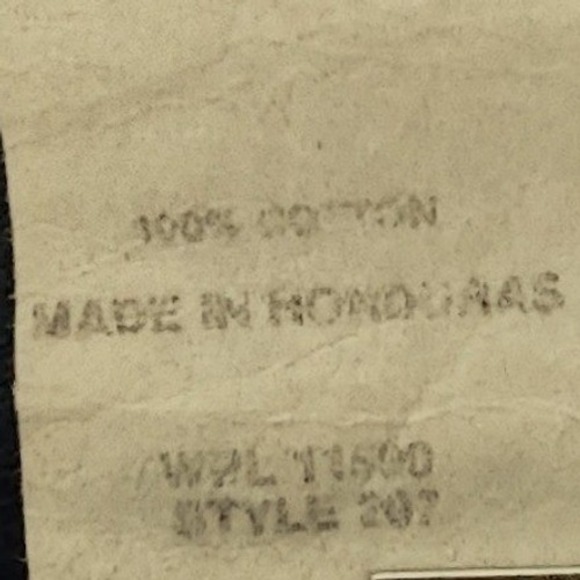 MV Sport T-Shirt 2XL Men VTG Y2K Graphic Tee Navy Cliff Castle Casino Style 207 - Picture 9 of 11